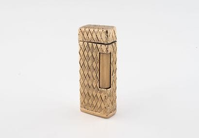 Yellow gold (750) lighter with chased and...