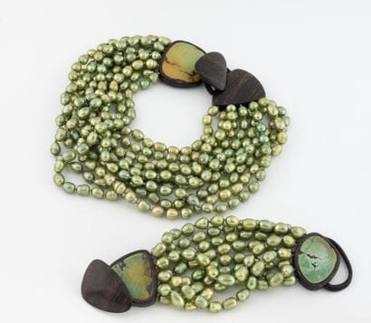 GERDA MONIES
Important multi-strand set of...