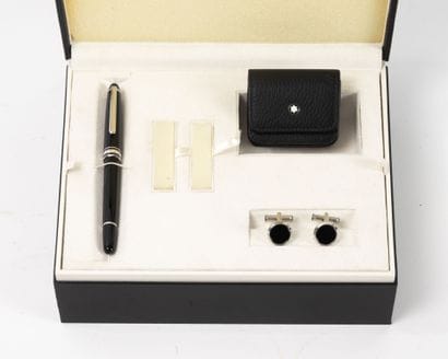 MONTBLANC
Set includes a black resin ballpoint...