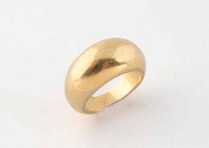 Yellow gold (750) bombe ring.
Weight: 15.5...