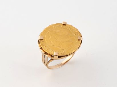 Yellow gold (750) ring set with an 1864 10-franc...