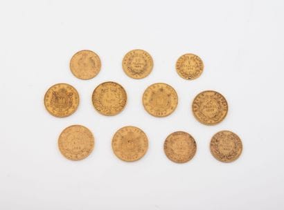 FRANCE
Lot of 11 gold coins including:
-...