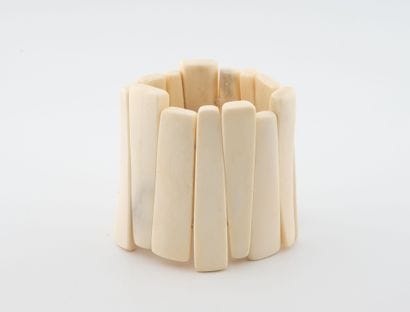 Fancy elastic bracelet with rectangular bone...
