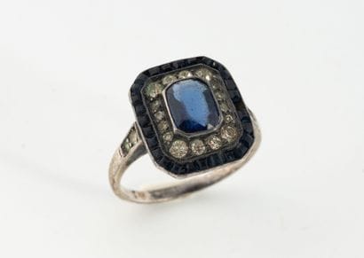 Silver ring (min. 800) set with a faceted...