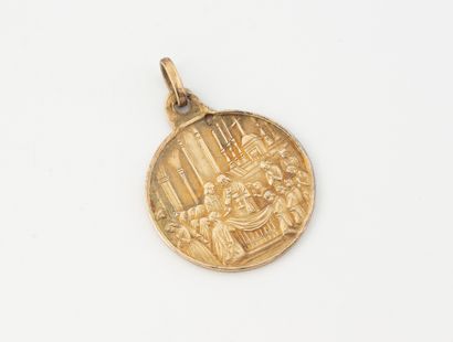 Yellow gold (750) First Communion medal inscribed...