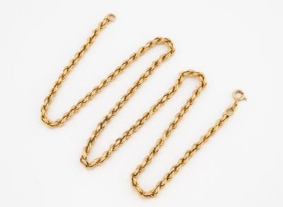 Yellow gold (750) twisted hollow-mesh necklace....
