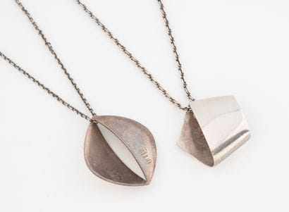 Georg JENSEN
Set of two silver necklaces...
