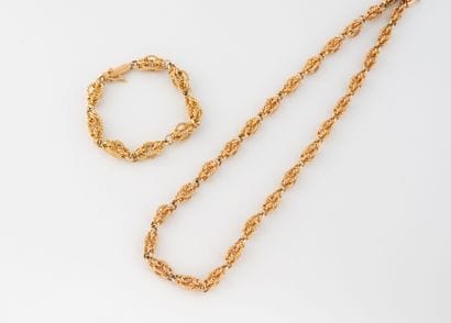 Matching necklace and bracelet in yellow...