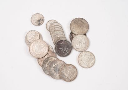 Lot of 22 silver coins including:
- One 5...