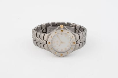 EBEL
Men's stainless steel wristwatch with...