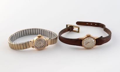 Two ladies' wristwatches in yellow gold (750),...