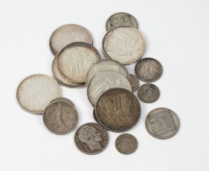 FRANCE 
Lot of silver coins including : 
-...