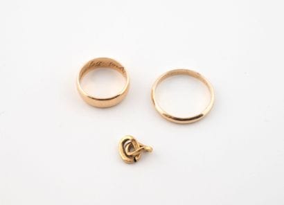 Set of two wedding bands in yellow gold (750),...
