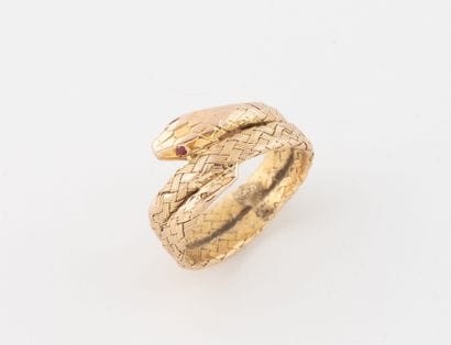 Snake ring in yellow gold (750), the body...