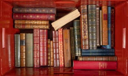 4 caisses et 1 mannette
De livres reliés...