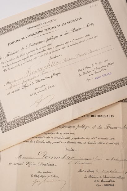 Ensemble de 7 diplômes et récompenses sur...