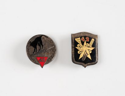 Deux insignes : Commando n°40 et Commando...