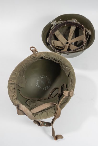 FRANCE
Parachutist helmet, model 1951.
With...