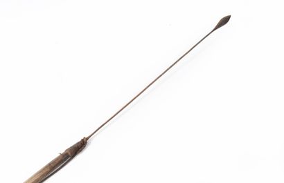 Spear harpoon with handle and abseiling rope.
Handle...