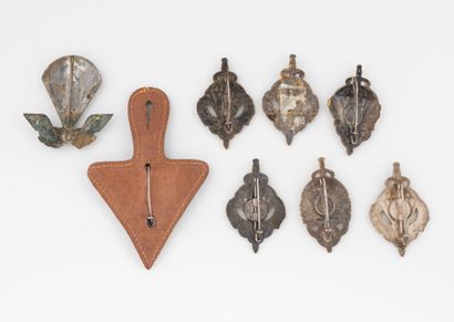 Huit insignes : 6 de la P.M. Para, 1 de la...
