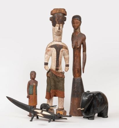 POLYNESIA or AFRICA, 20th century
* POLYNESIA
Woman...