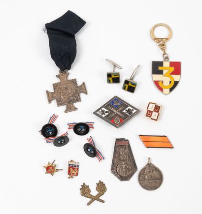 Un insigne de l'Amicale des Anciens du 27e...