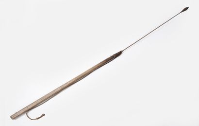 Spear harpoon with handle and abseiling rope.
Handle...