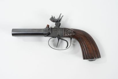 Pistolet à coffre à percussion sur capsule
Pistolet...