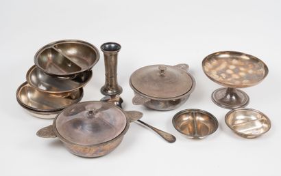 EUROPE : Platerie, pièces de forme et couverts...