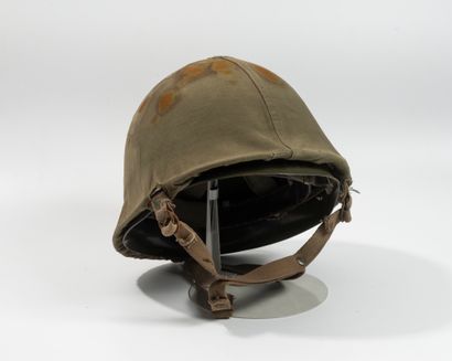 FRANCE
Parachutist helmet, model 1951.
With...
