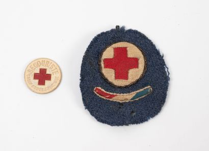 FRANCE
Deux insignes :
- un de manche de...