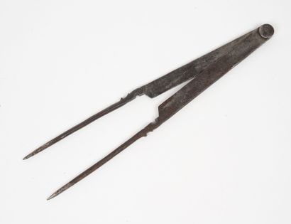 Large wrought-iron carpenter's compass
Marking...