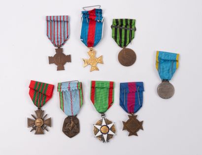 FRANCE
Ensemble de 8 décorations militaires...
