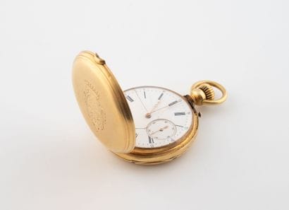 Soap watch in yellow gold (750) with guilloché...