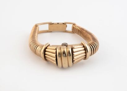 Ladies' tank-type wristwatch in yellow gold...