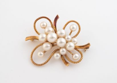 Yellow gold (585) openwork brooch forming...