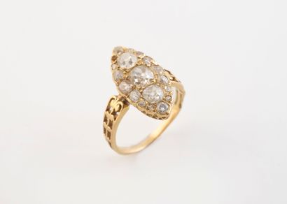 Marquise ring in yellow gold (750) set with...
