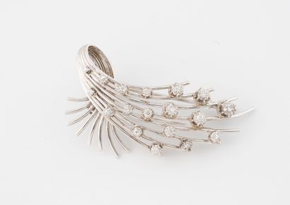 Sheaf brooch in white gold (750) set with...