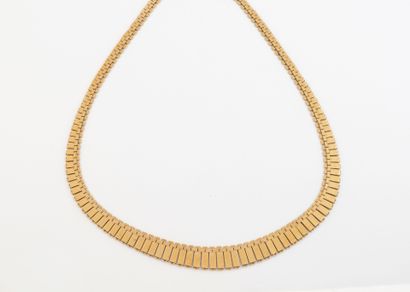 Falling yellow gold (750) drapery necklace...