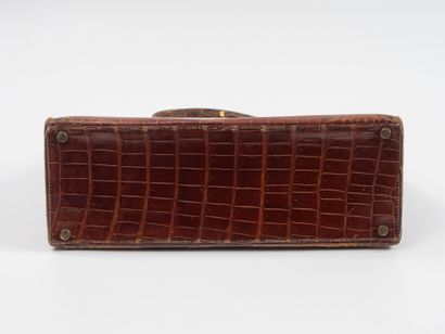HERMES Paris
32 cm Kelly bag in fawn porosus...
