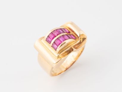Tank ring in yellow gold (750) set with two...