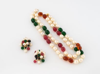 CHANEL
Necklace in white fantasy pearls,...