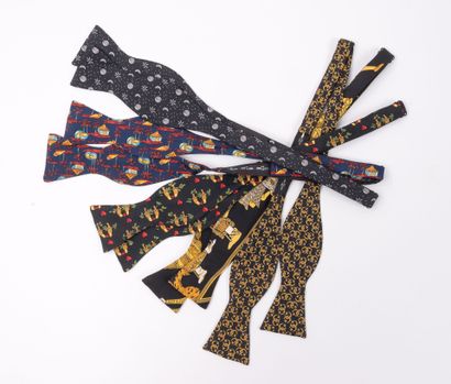 HERMES
Lot de 5 nœuds papillons à nouer en...