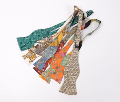 HERMES
Lot de 5 nœuds papillons à nouer en...