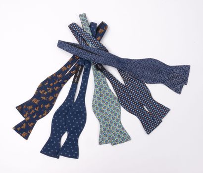 HERMES
Lot de 5 nœuds papillons à nouer en...