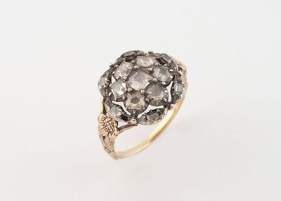 Yellow and white gold (750) AC ring forming...