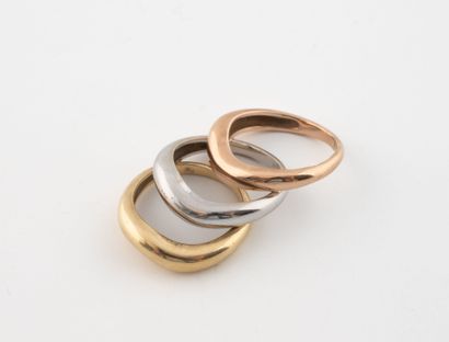 Three-ring wedding band in three-tone (750)...