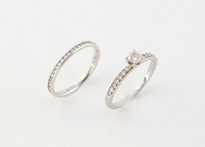 FRED
Ring in white gold (750) holding a claw-set...