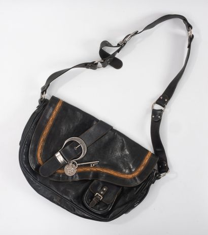 DIOR, Gaucho
Sac bandoulière en cuir brun...