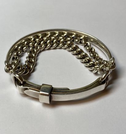 HERMES Paris
Beautiful silver (925) bangle...